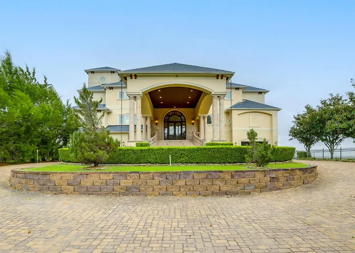 Bayfront Villa W/ Million-Dollar Views In Seabrook